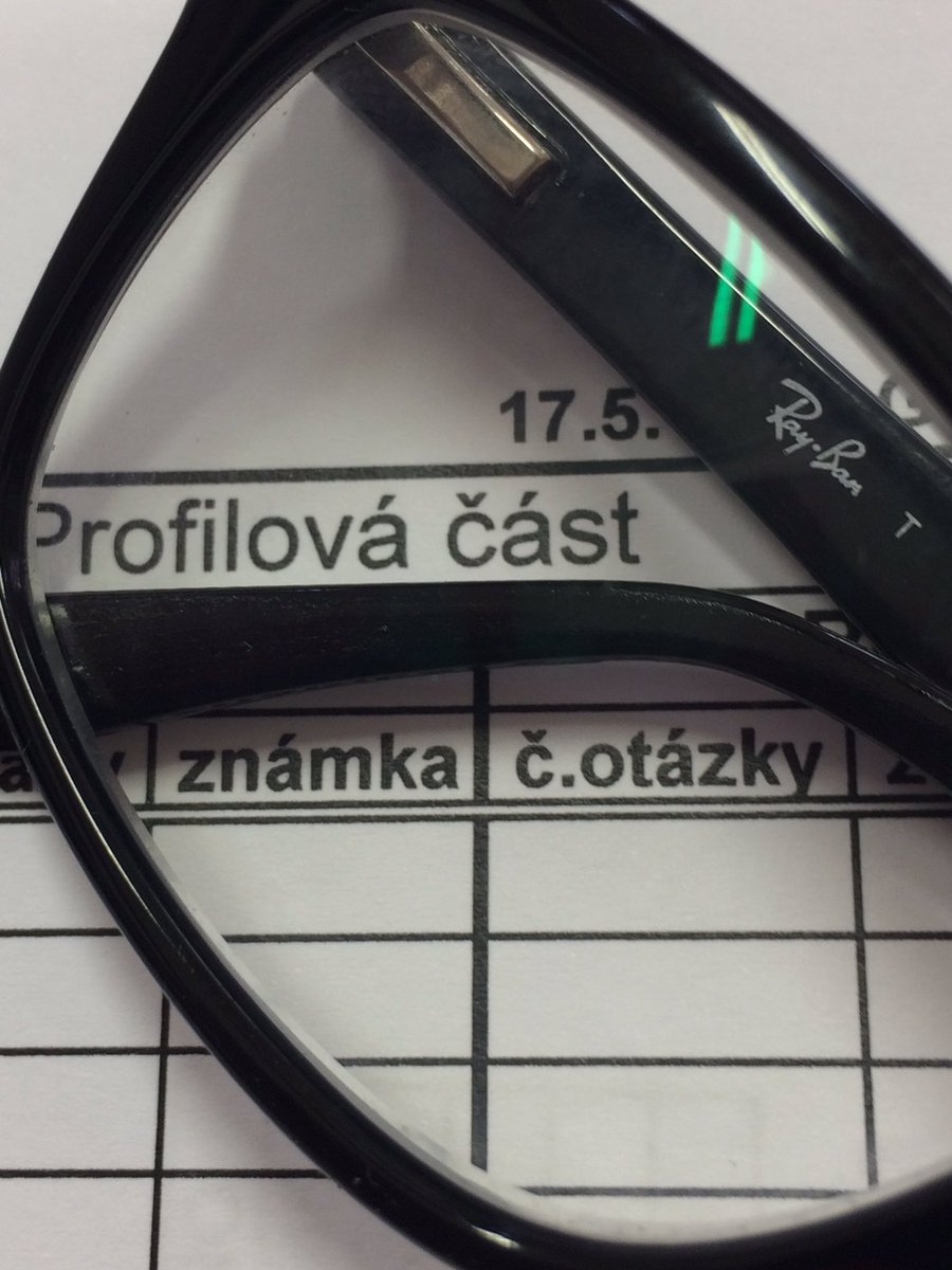 jmenopetra's tweet photo. Odběhla jsem si z firmy k maturitám :)
#externista #zkoušíme ;) https://t.co/jXTrytp7fi