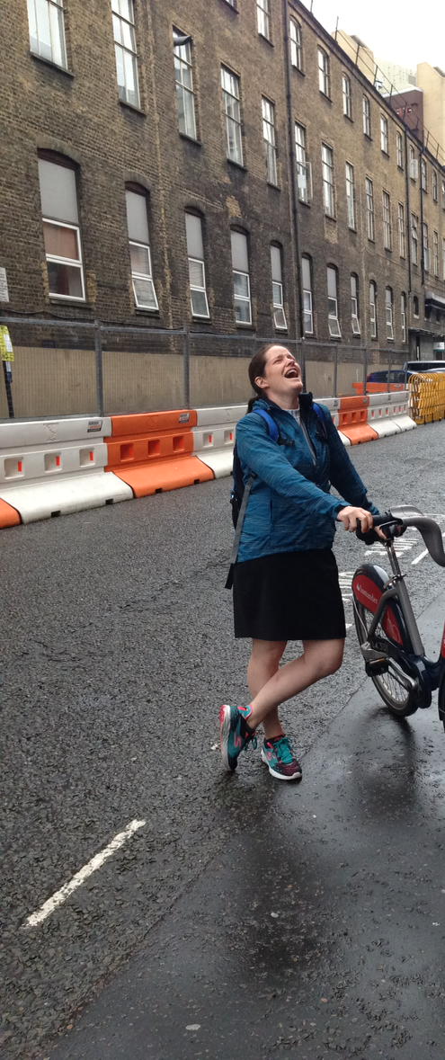 You too can have this much fun if you use <a href="/SantanderCycles/">Santa</a> to get to work... Love #London <a href="/petabeeuk/">Peta Bee</a> <a href="/Mediahub_uk/">Sarah P and Sarah R</a>