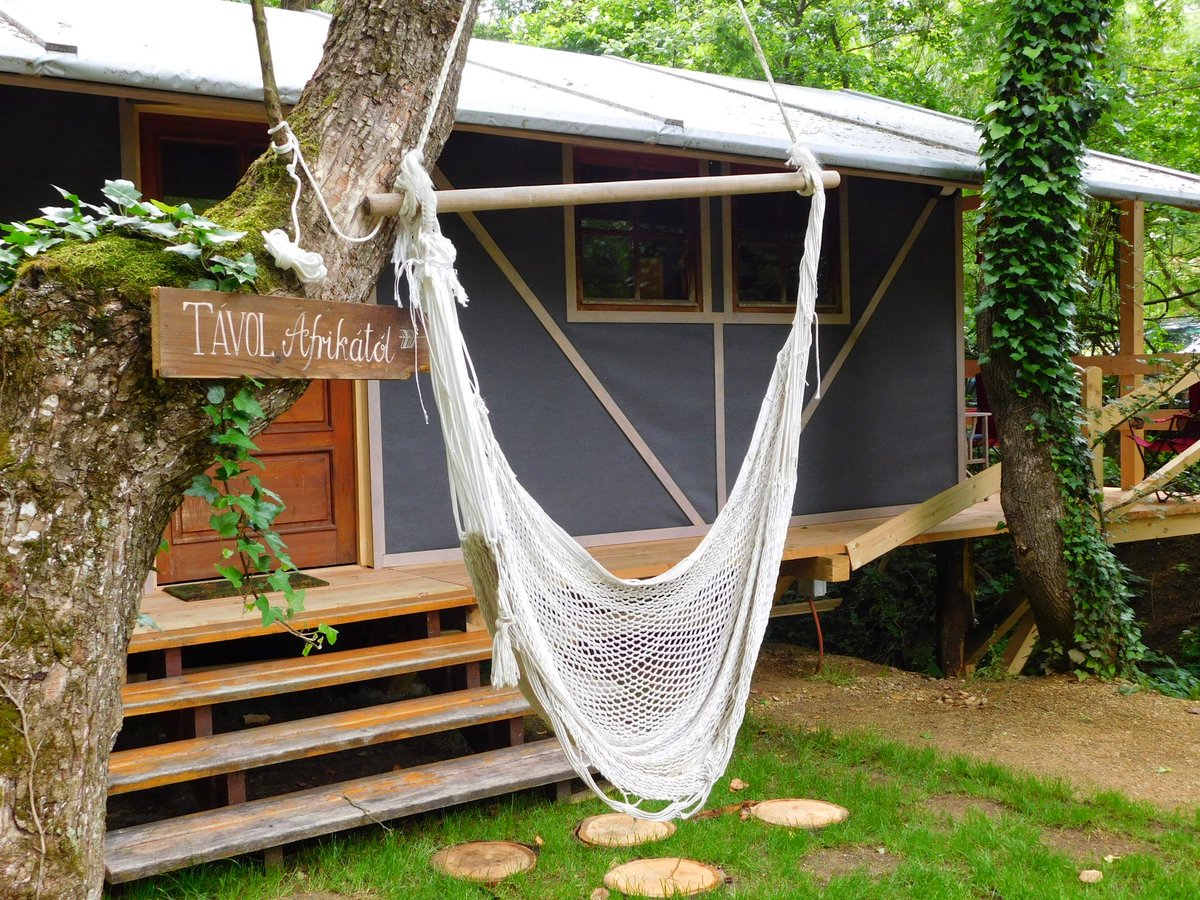hungarian_wine's tweet photo. Visit Thummerer winery and stay in a „glamping” @KNWWines #thummerer #kovacsnimrodwinery #glamping #eger #hotel https://t.co/JvSMM7yJVr https://t.co/J9kTvMkA1F