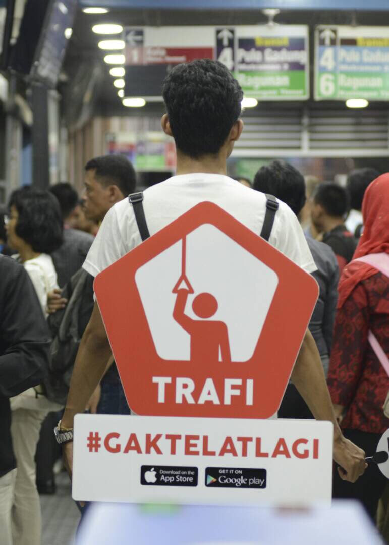 Temukan kami di Halte Transjakarta Cawang UKI, Dukuh Atas 2, Harmoni, Monas, dan Karet Sudirman untuk info  #pakeTRAFI :)