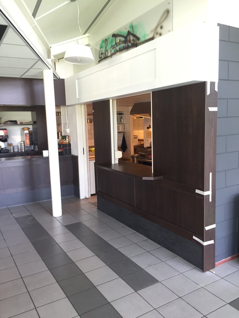 pjvanrijn's tweet photo. @CjvvA @C100CJVV @CjvvA @C100CJVV en klaarrrr! #snackcorner https://t.co/AdQdaNSCdX