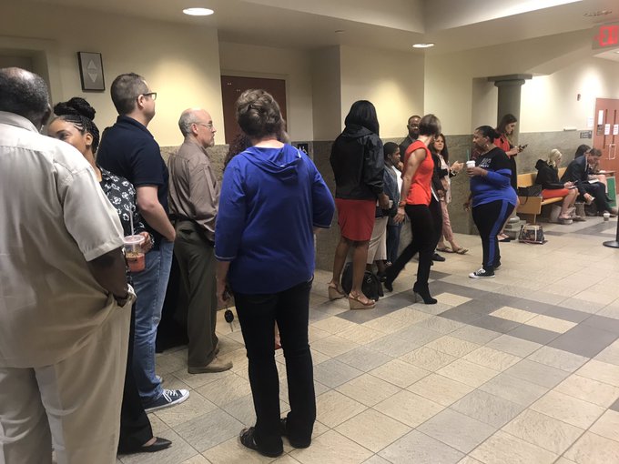 View image on Twitter