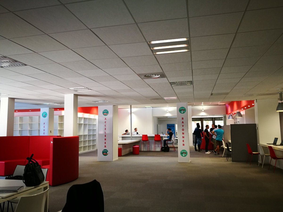 UpToNum's tweet image. UP TO installé au French Tech Hotel @Mtp_FrenchTech ! Merci @Montpellier3m @chantal_marion pour l'accueil dans ce magnifique espace 🌞🚀🎆