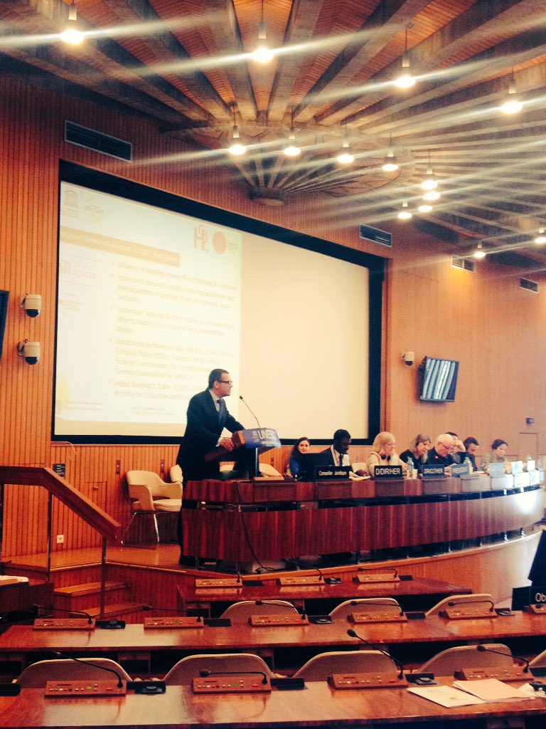 paulfabel's tweet photo. From interdisciplinary research project #ILLICID to education/global research through #UNITWIN #ProCult. #ICT, #law and #policies #5SC1970 https://t.co/PklPUzU0Sm