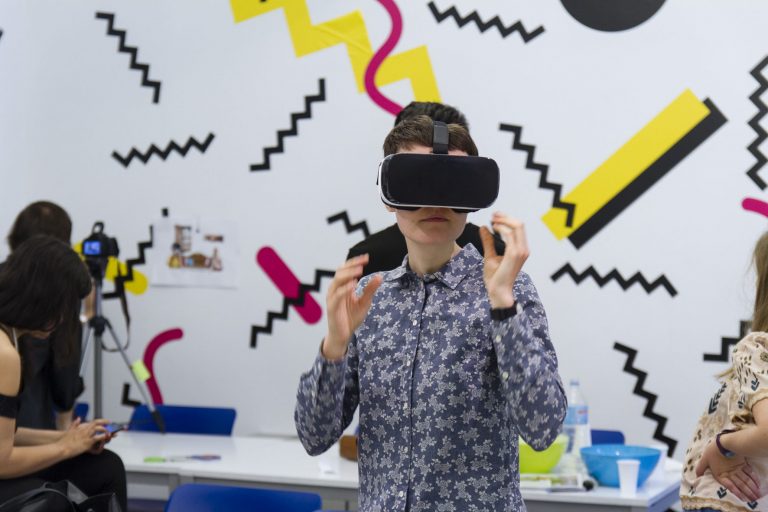 buendiaenmadrid's tweet photo. Vuelve a Madrid la tercera edición de #DesignFest: desde hoy y hasta el próximo 20 de mayo ¡Gratis! @IEDMadrid https://t.co/cOXd7k5DIs https://t.co/NyVwHc0oPI
