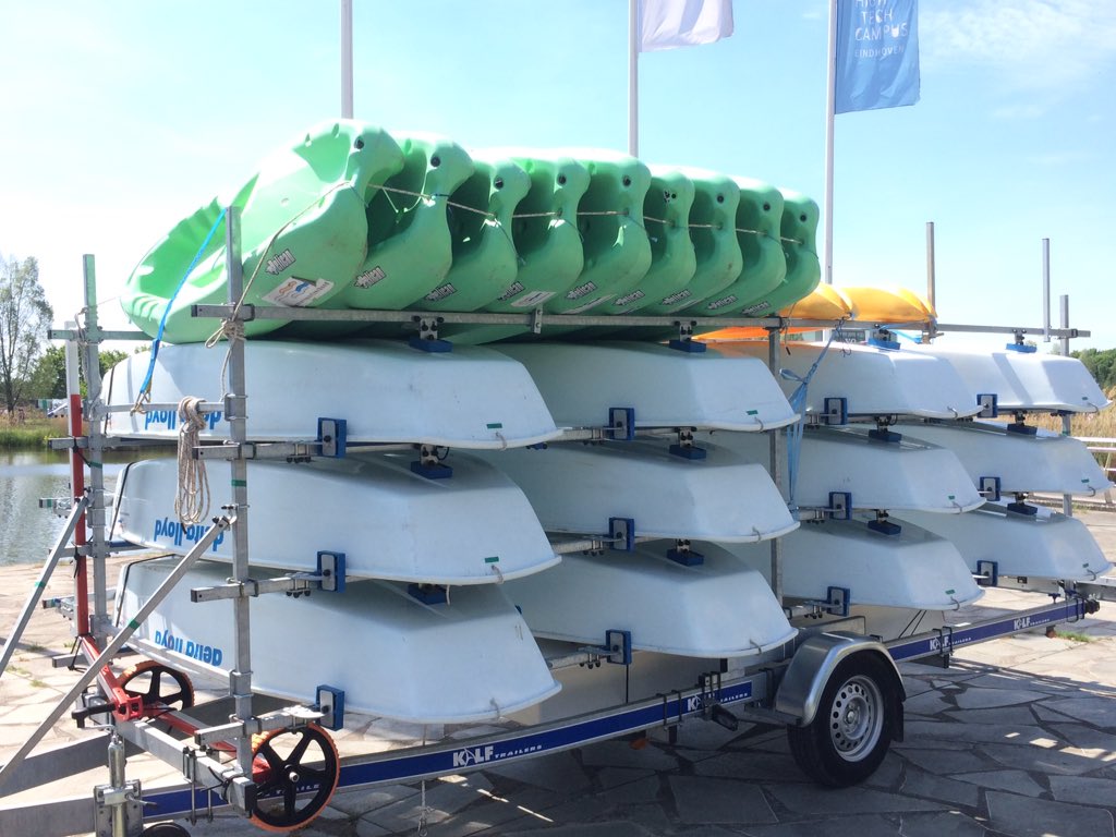 inspirationhtc's tweet photo. @hightechcampus @eurestHTCE @Brunel_NL @Huysinga @gem_Eindhoven En we zijn gestart met de opbouw! Wil met dit mooie weer meteen t water op ;) https://t.co/nXPQMYzBWg