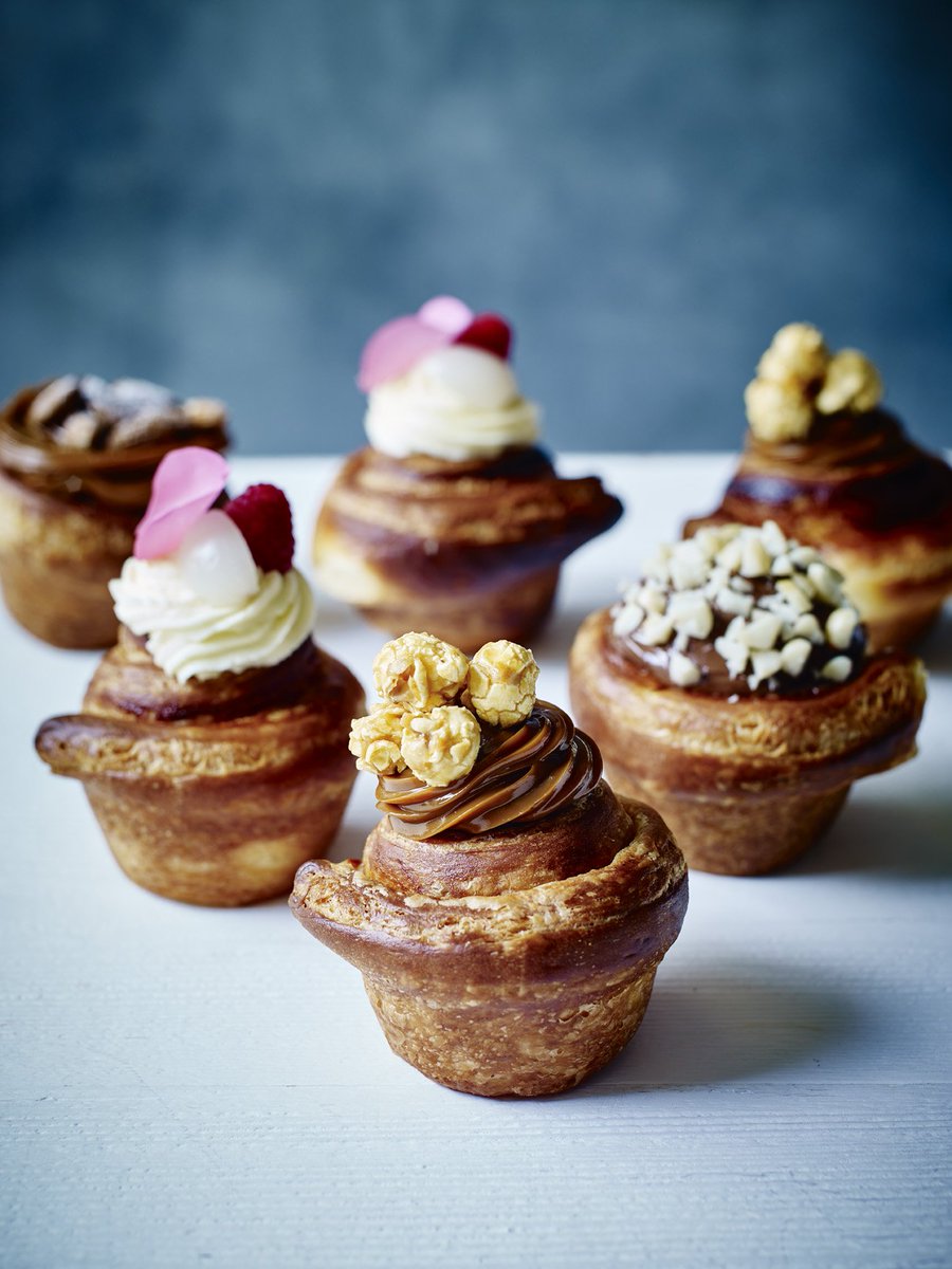 UnicornPubGroup's tweet photo. It's #WorldBakingDay so get baking  some fab Brown &amp; Rosie treats from #FreshandSimple! #cronuts #cake #bread #yum #feedfeed #getbaking https://t.co/GcbxnVZBtj