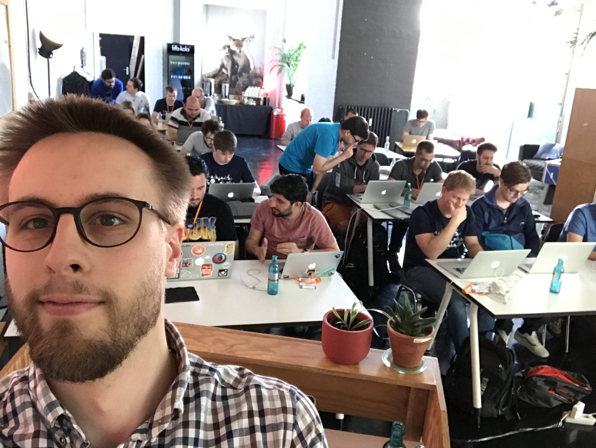 MaciejOczko's tweet photo. Running RxSwift in practice part during #RxSwiftUIKonf workshop. https://t.co/Al3wbSiisE
