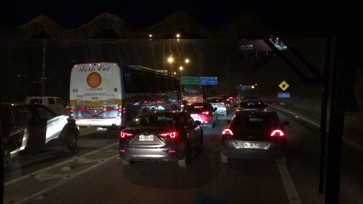 nvactapersonal's tweet photo. En #HoraPuntaAM, algunas avenidas y autopistas tienen trafico recargado. Conductores viajan con precaucion por tu seguridad.
#STPMet https://t.co/c7294AsZN5