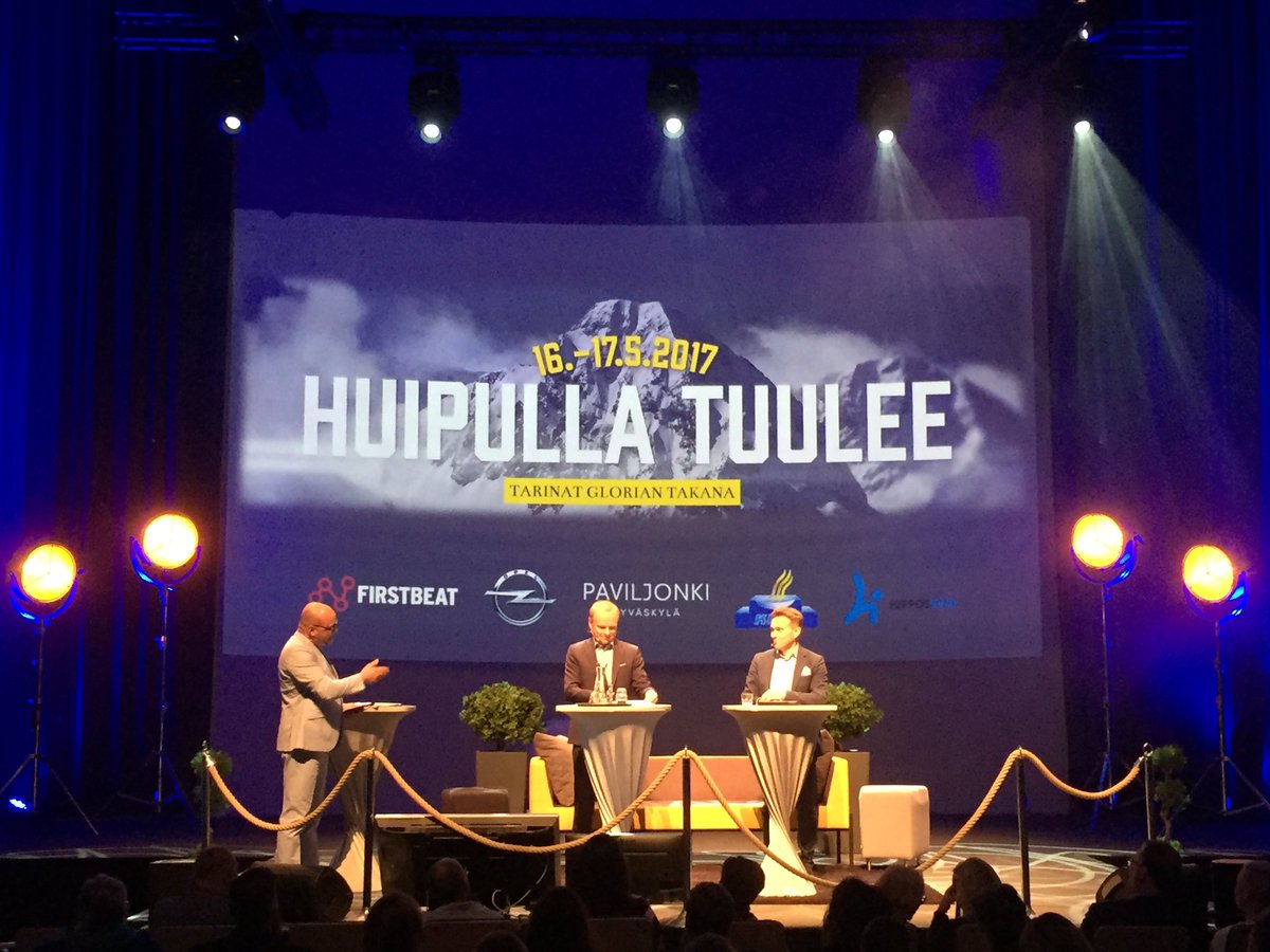 KatriHonkonen's tweet photo. Tärkeintä ei ole kysymyksiin vastaaminen, tärkeätä on pohtia miksi kysymys esitetään ja vastata siihen @PekkaLundmark #huipullatuulee2017 https://t.co/UROeoKQ3sb