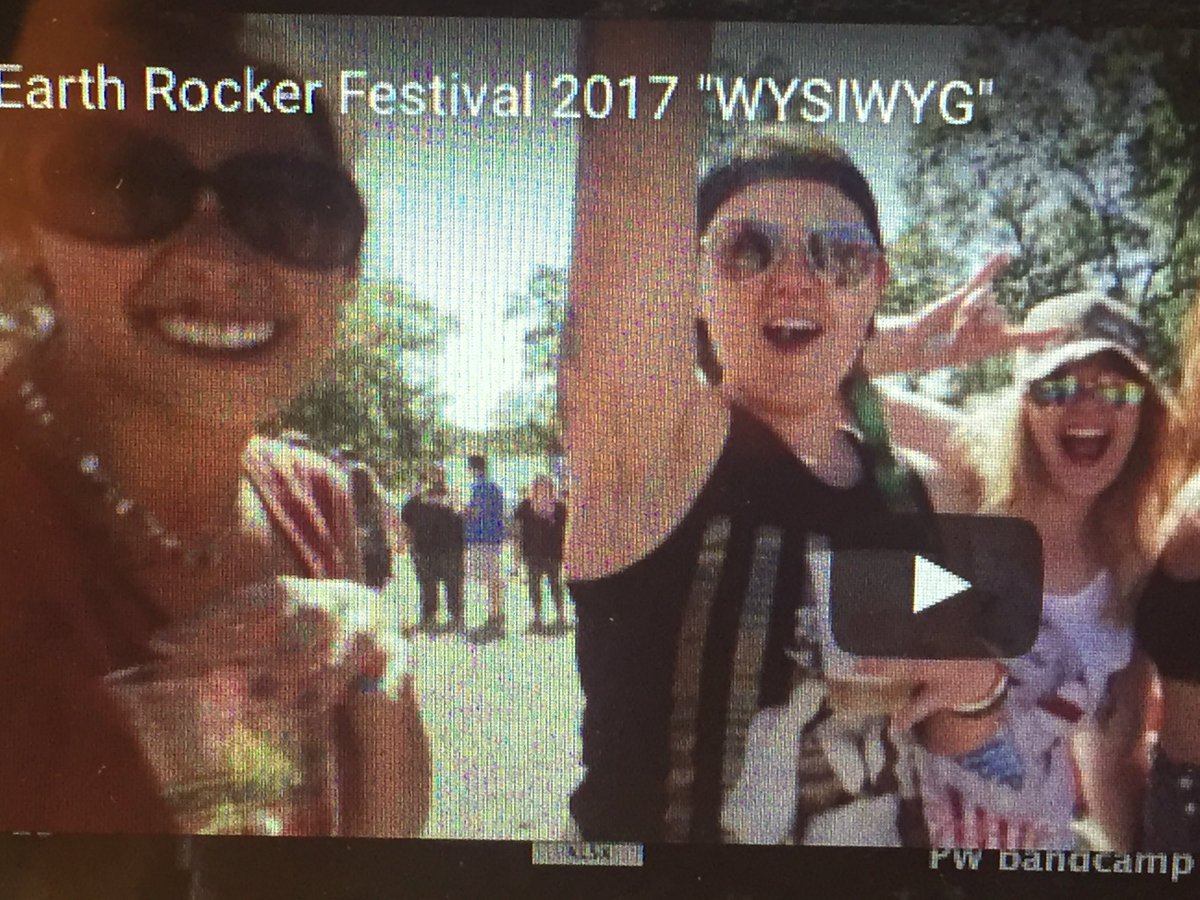 earthrockerfest's tweet photo. This Saturday May 20th. The trailer for #erf17 https://t.co/EMS3QHuBpa @clutchofficial @TheSword @luceromusic https://t.co/HJnsl04MU5