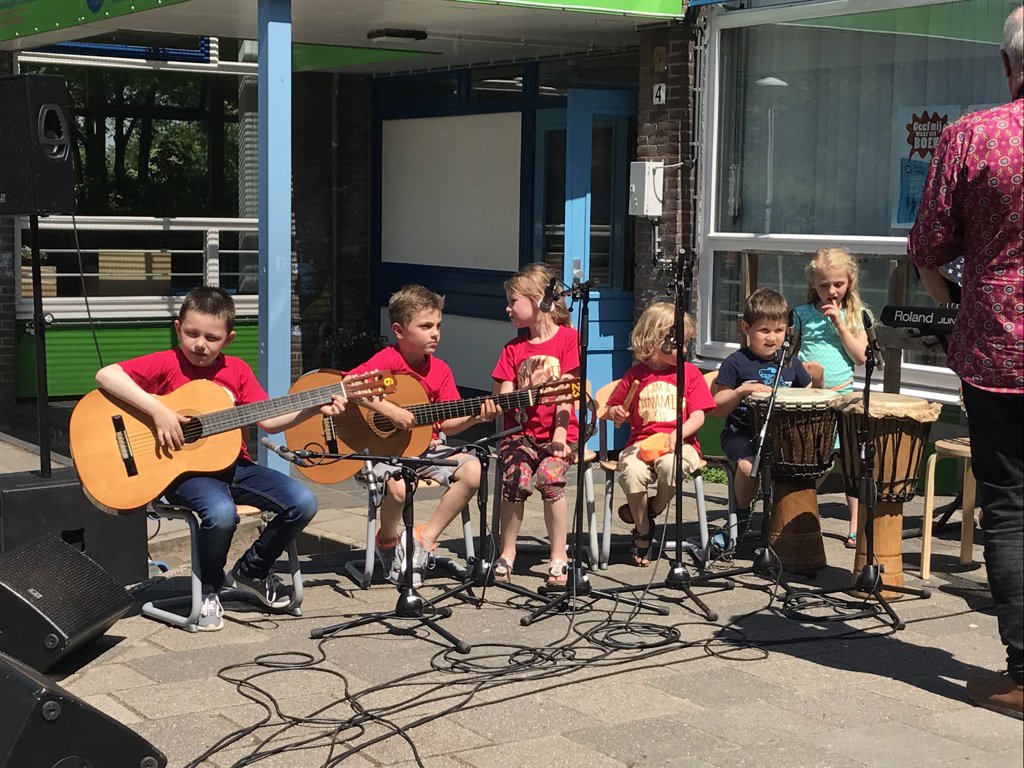 We zijn live bij het optreden van The Dynamite Kids Ommoord! #muzikaletalenten