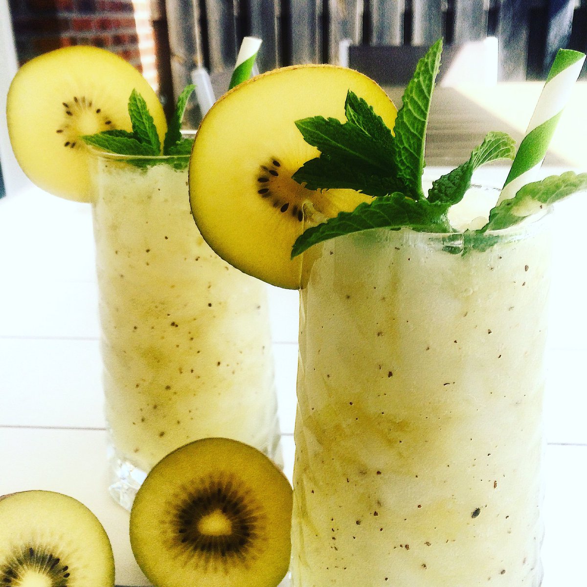 Summertime! #zomer #cocktail 🥝😎🏝