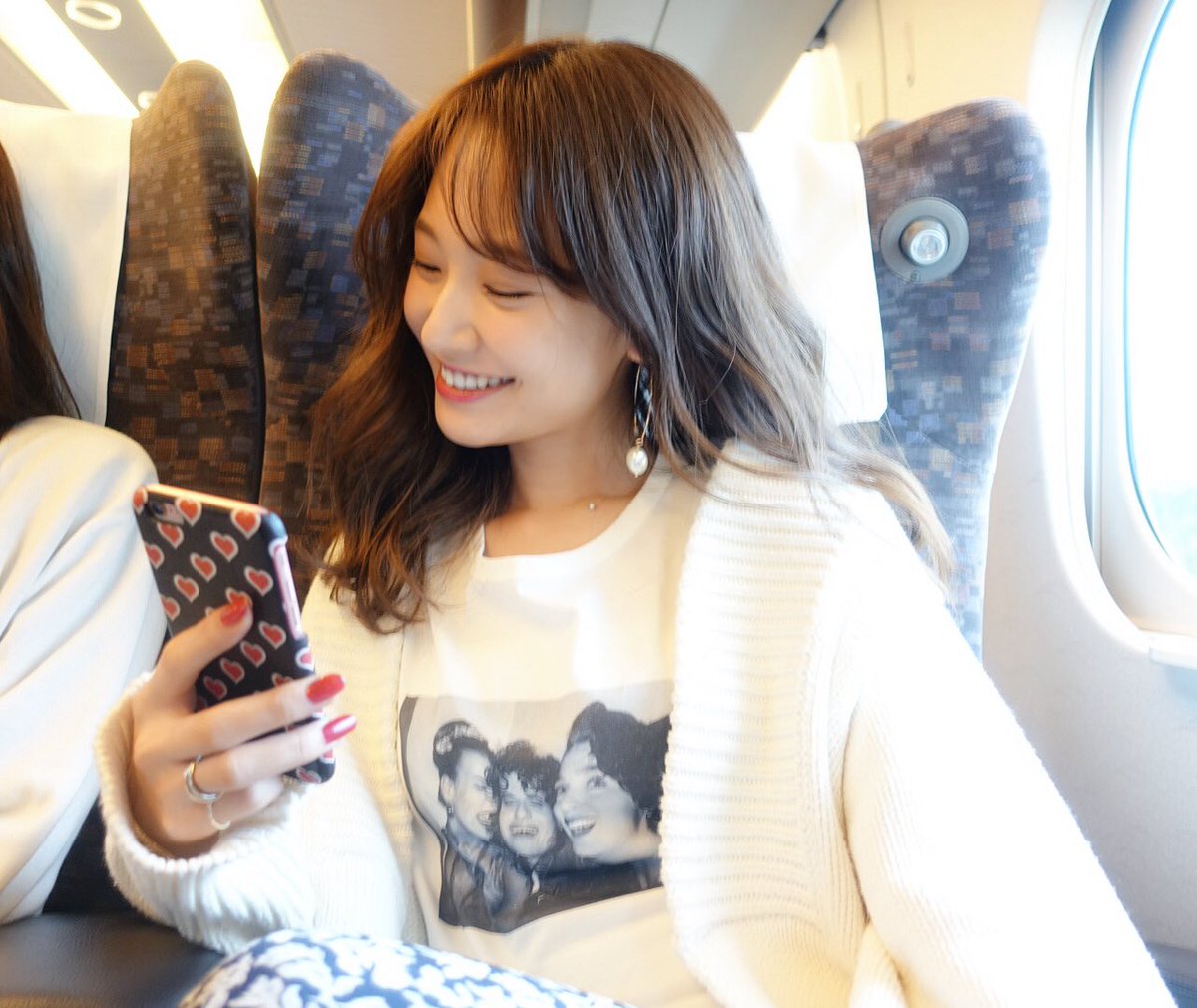 mizukitty921116's tweet photo. bye-bye kobe... 👋 ♡♡♡

このお仕事をはじめてから
より、人と関わる時間が
好きになりました

お話ししたり、笑ったり、
一緒に何かを共有したり、
そういうのがとっても楽しい☺︎ https://t.co/nJ3Cd20gxz