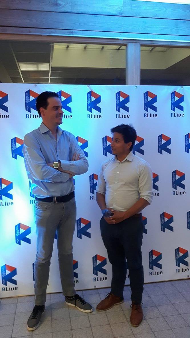 RLive_IHECS's tweet photo. Des Alumini de l'IHECS viennent donner des nouvelles sur RLive ! #nuitdesmedias17 https://t.co/JbEdkspPkG