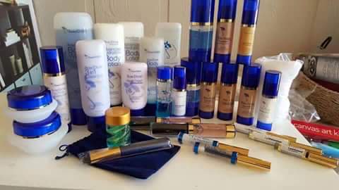 Elements4Beauty's tweet photo. @Sewnbystacey @JonAnthony0494 Beautiful bag! It is perfect for my makeup! Xx @Elements4Beauty #VeganMakeup #24hourmakeup #CrueltyFreebeauty #18hourlips #mua #AntiAgeing https://t.co/Fdk7eeLLO2