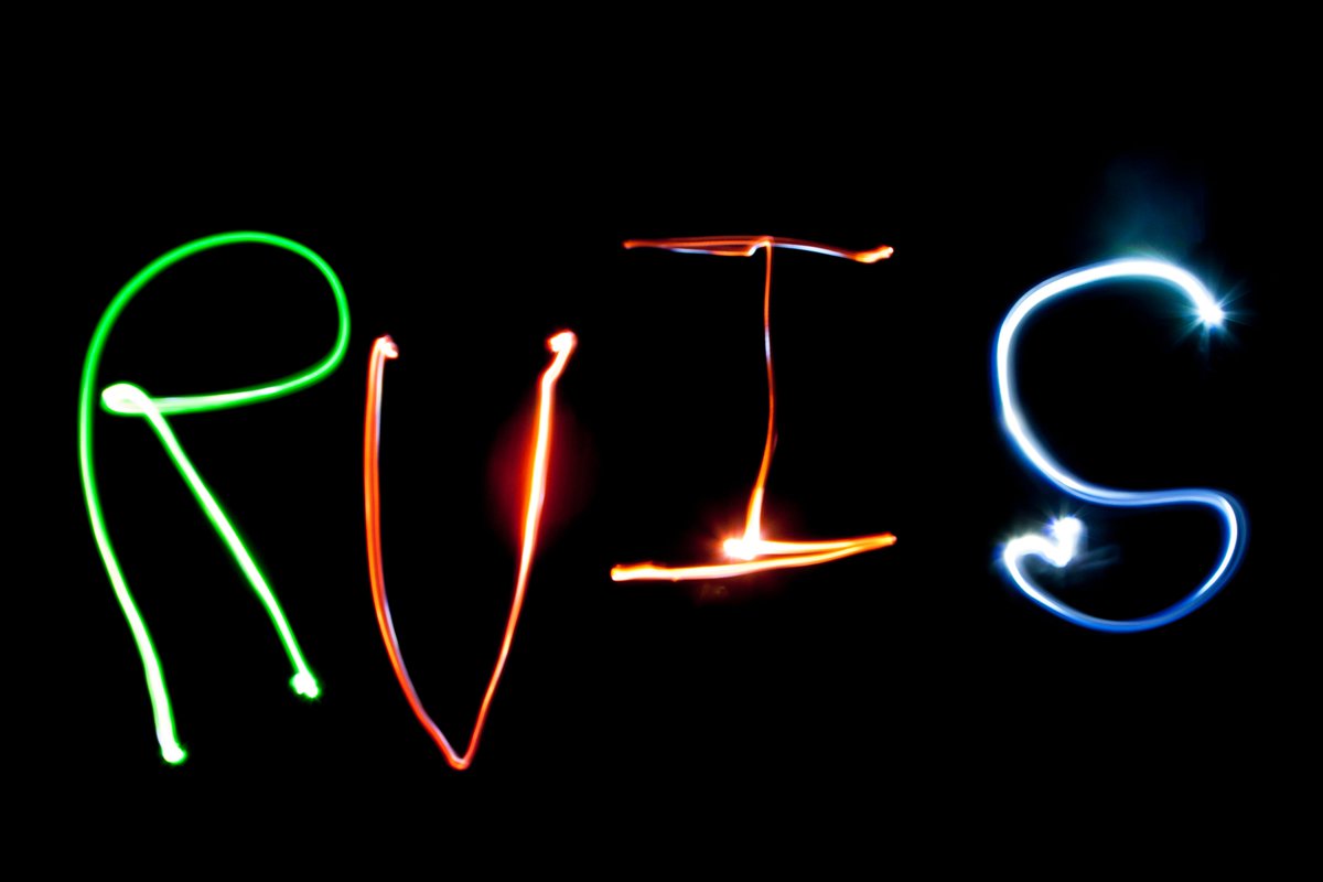 HMMeinen's tweet photo. #grade9art #lightpainting favorites from @rvis_bh #rvis_art https://t.co/89AxpOl9Xb