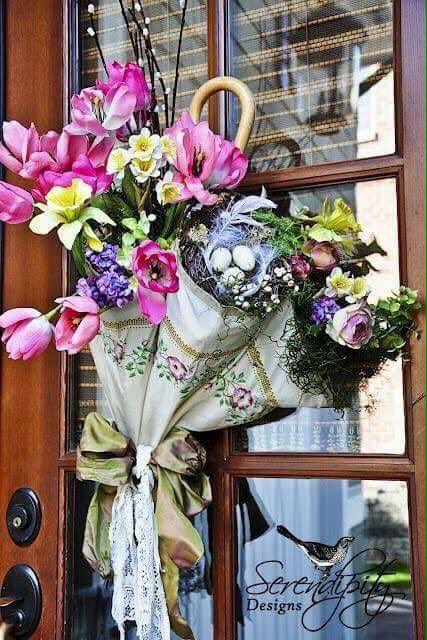 Haydi git artık yolun açık olsun 
Pencerende çiçeklerin sararsın solsun ...🍃🌼🌼🍃