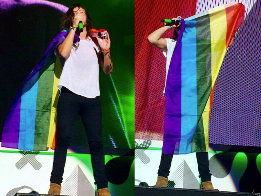 WorldNotes1D's tweet photo. "Aquí en 1D nos gusta celebrar el amor en todas las formas. Amor es amor, es algo que debemos celebrar con los brazos abiertos" #LoveIsLove https://t.co/TGuP1aZNjK