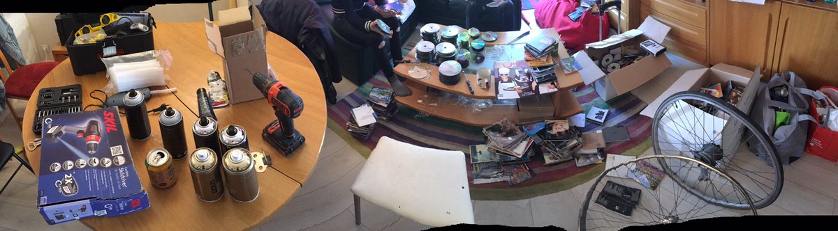 Work in progress pour la scéno de notre soirée du 3 juin au <a href="/StudioLaCanopee/">La Canopée</a> 
Mots clés : récup et créativité!
#coulisses #comingsoon #event