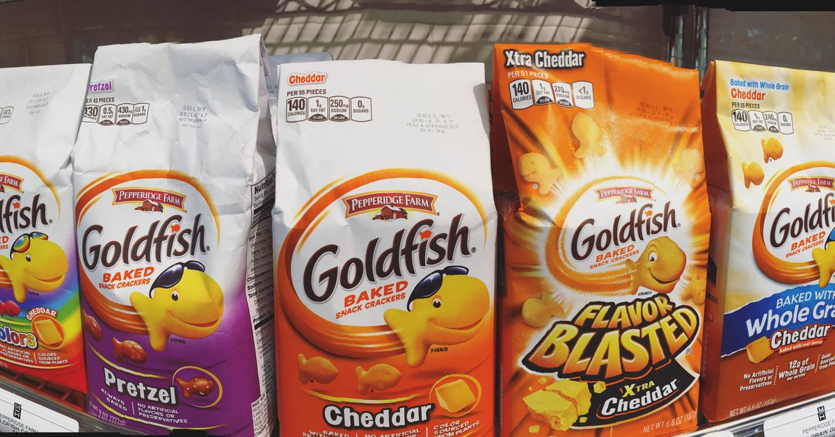 themarkethallsf's tweet photo. Keep swimming, you're halfway there! Stay upbeat with some 🔥 cheddar. #goldfish #ad #themarkethall https://t.co/LaI42ioSDm
