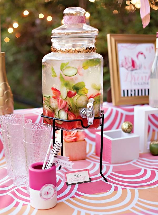 A girls night out is in order and we have one heck of a drink station for you! // 📷: <a href="/hwtm_jenn/">HWTM</a> bit.ly/2roTBl0