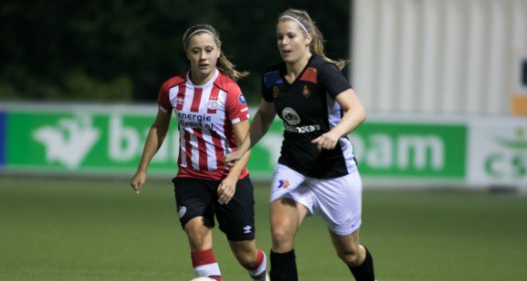 De nieuwe aanwinst van @Achilles_29 #vrouwenvoetbal heet <a href="/Melissa__1993/">Melissa</a> . Veel succes! #achilles29 #psv voetbalcentraal.nl/nieuws/149395/…