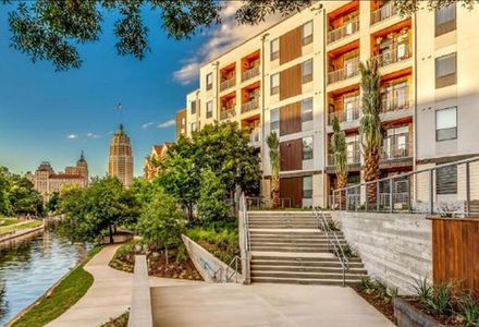 A premier multifamily asset has attracted a new player to San Antonio <a href="/CastleLanterra/">Castle Lanterra</a>  bisnow.com/austin-san-ant…