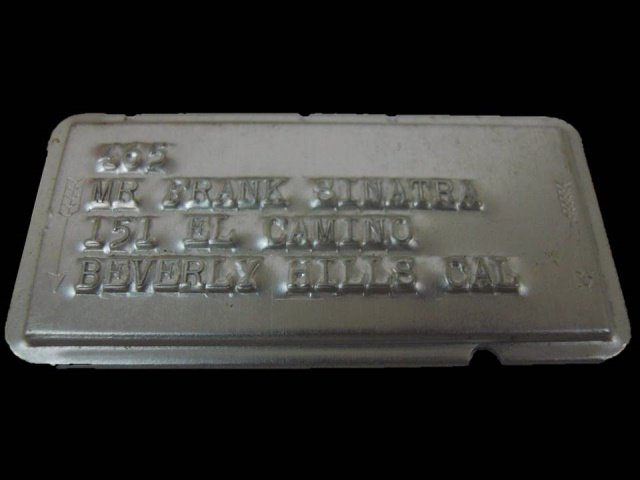 JJamesAuctions's tweet photo. Embossed Charga-Plate Token belonging to Frank Sinatra. From personal collection of Nick Sevano. https://t.co/ZTTulfvixz @franksinatra https://t.co/cRDgwav8s8