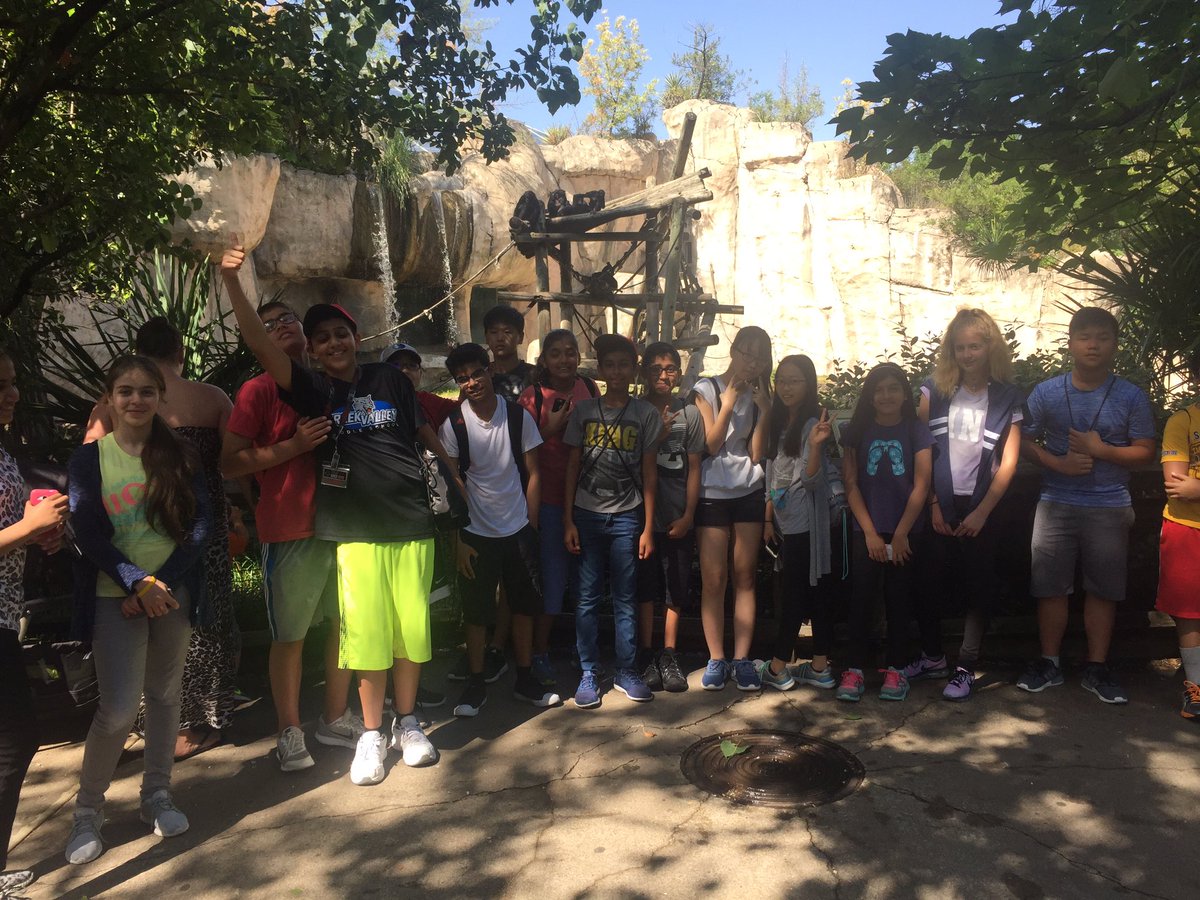 MrsSmith2teach's tweet photo. Finishing up our animal research and Hoot novel with a trip to the zoo @CreekValleyMS #ELLsrock #CVElls https://t.co/qsXwZLrtDc
