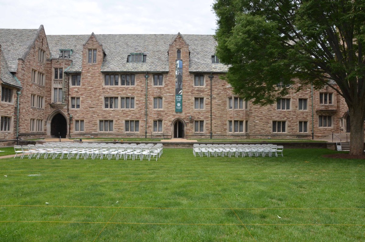 ConcordiaSem's tweet photo. Getting the quad ready for Friday, #Commencement 2017! https://t.co/7i61ZDZH8K #CSLgrads #GraceInHisSon https://t.co/GQRe5hSmXb