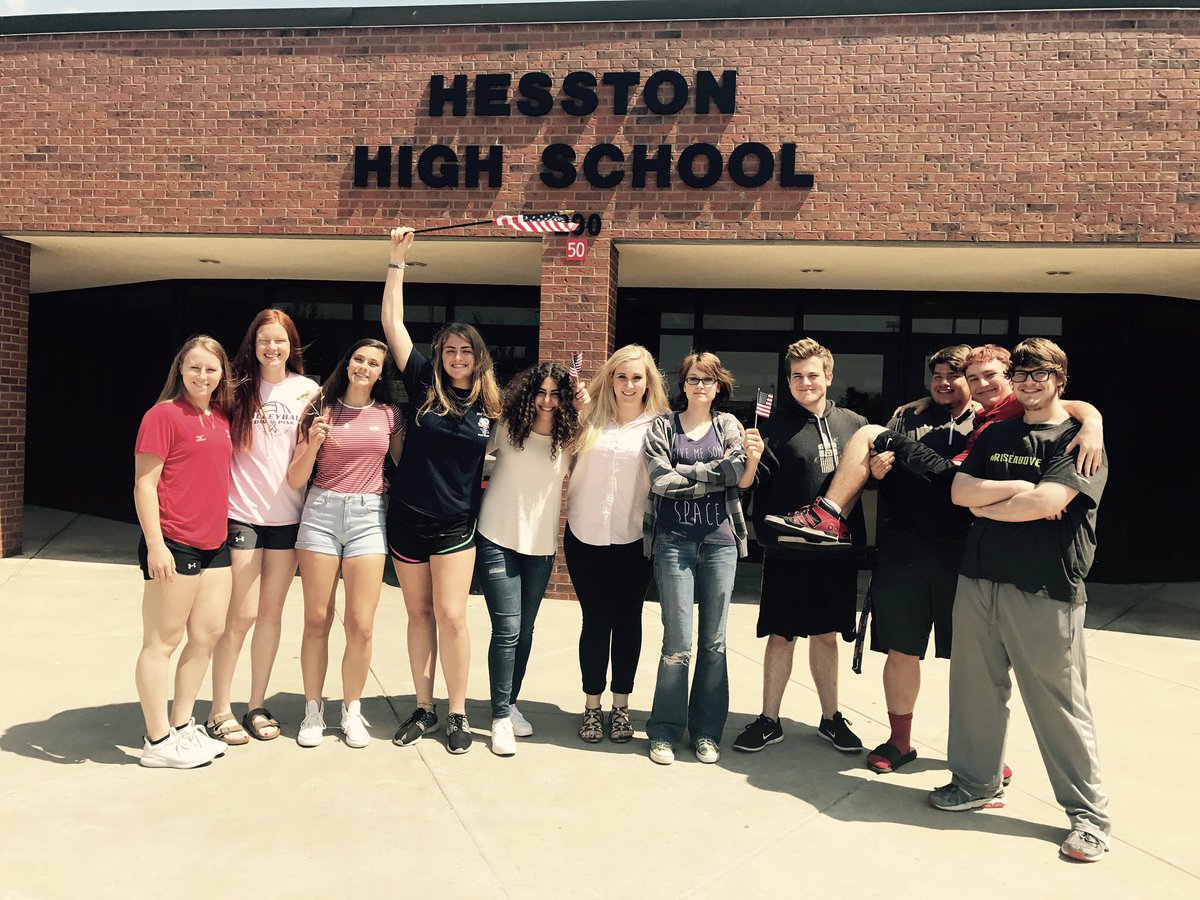 Katie__Gaston's tweet photo. We made sure to get 3rd Hour's pic before Tamari went back to Georgia! #thecountry #notthestate #duh https://t.co/iIL876LAuO