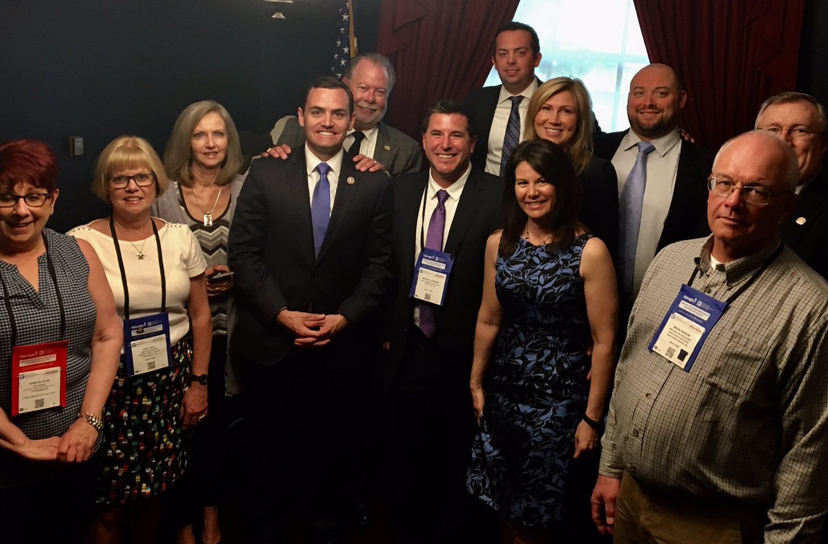 CARW1's tweet photo. Big thanks to @chairmang for meeting with us in important economic development issues! #NARlegislative #1031 #eb5 @williquette @BenAdank https://t.co/L41Rb8872V