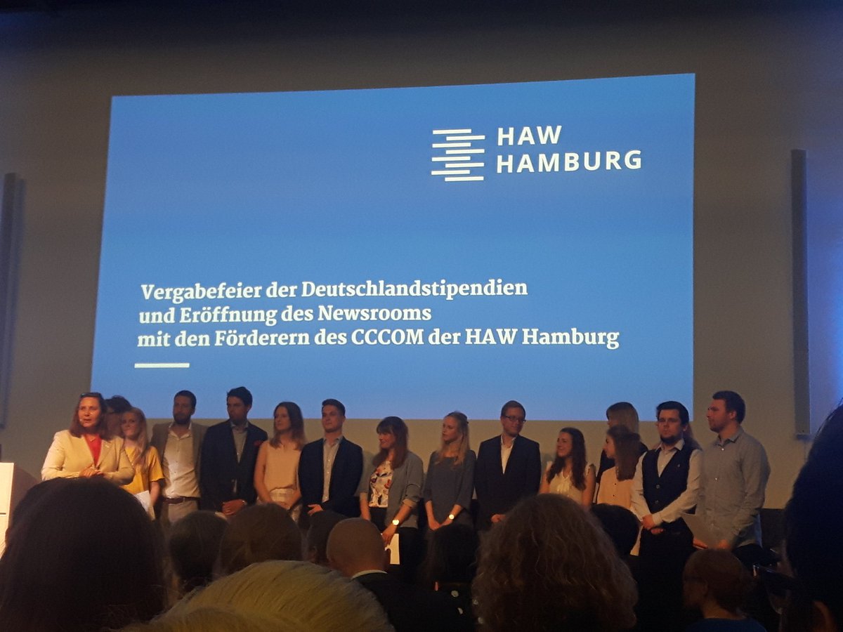 ChristinaHhnn's tweet photo. Stipendienvergabe und Newsroomeröffnung im Forum Finkenau. #hawhamburg #finkhamburg #cccom https://t.co/M1cBwEaLPe
