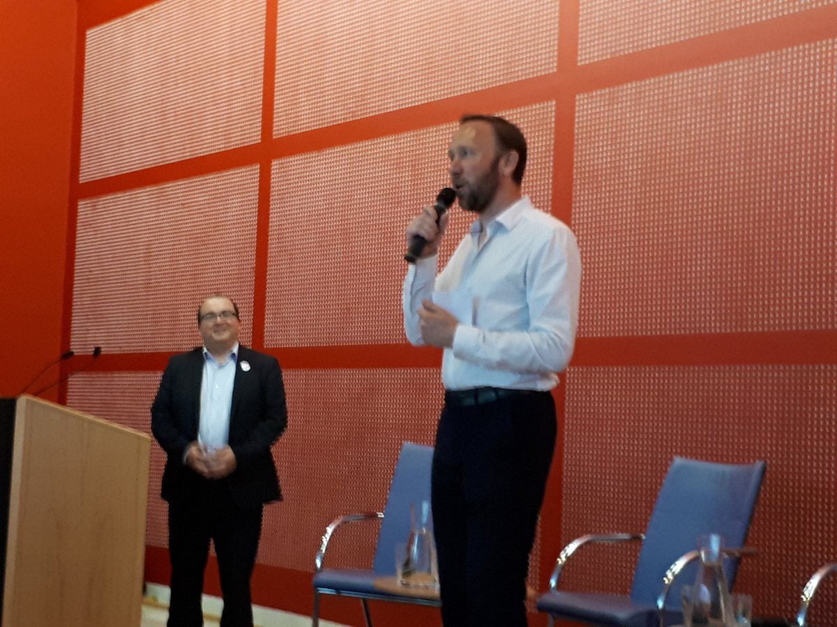 Hacktiv_org's tweet photo. Lancement de la @up_conferences avec @Othmane_Khaoua et @nfroissard à @Ville_de_Sceaux , pionniere dans les reseaux collaboratifs ! #hacktiv https://t.co/G5JNzCjWNL