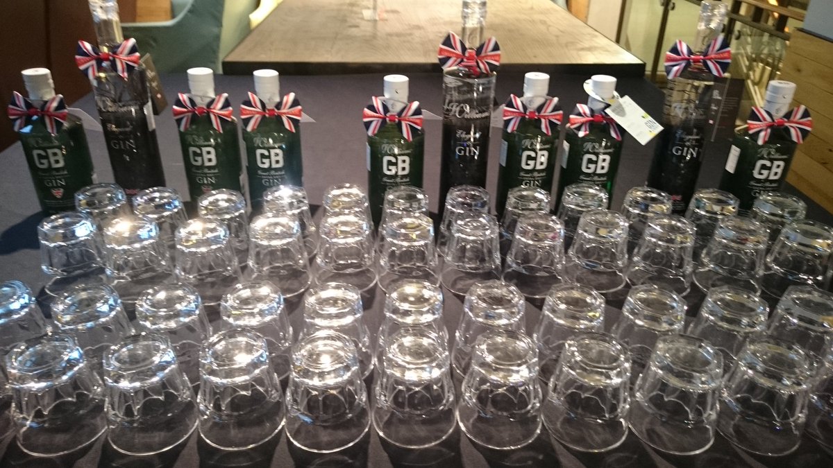 NorthLondonWine's tweet photo. Another day, another #gintasting Today it's @ChaseDistiller #GinClasses coming up at #NLWSCamden - classes here https://t.co/HaZvpyz23G https://t.co/7O4Bq6zfmh
