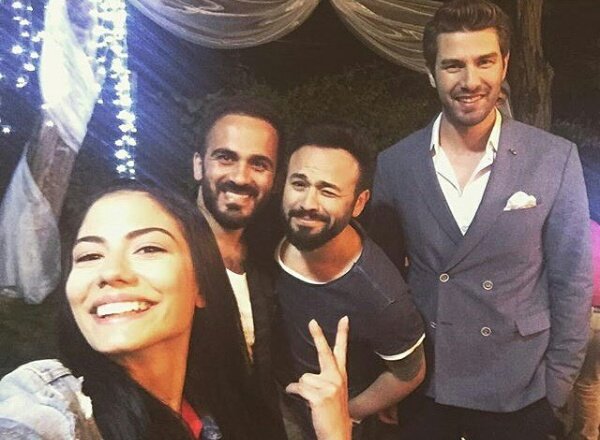 yarendadr1's tweet photo. #DemetÖzdemir #Furkanpalali #No309set mükemmellik 🎈✌❤💋💗😇 https://t.co/THza9CRI9X