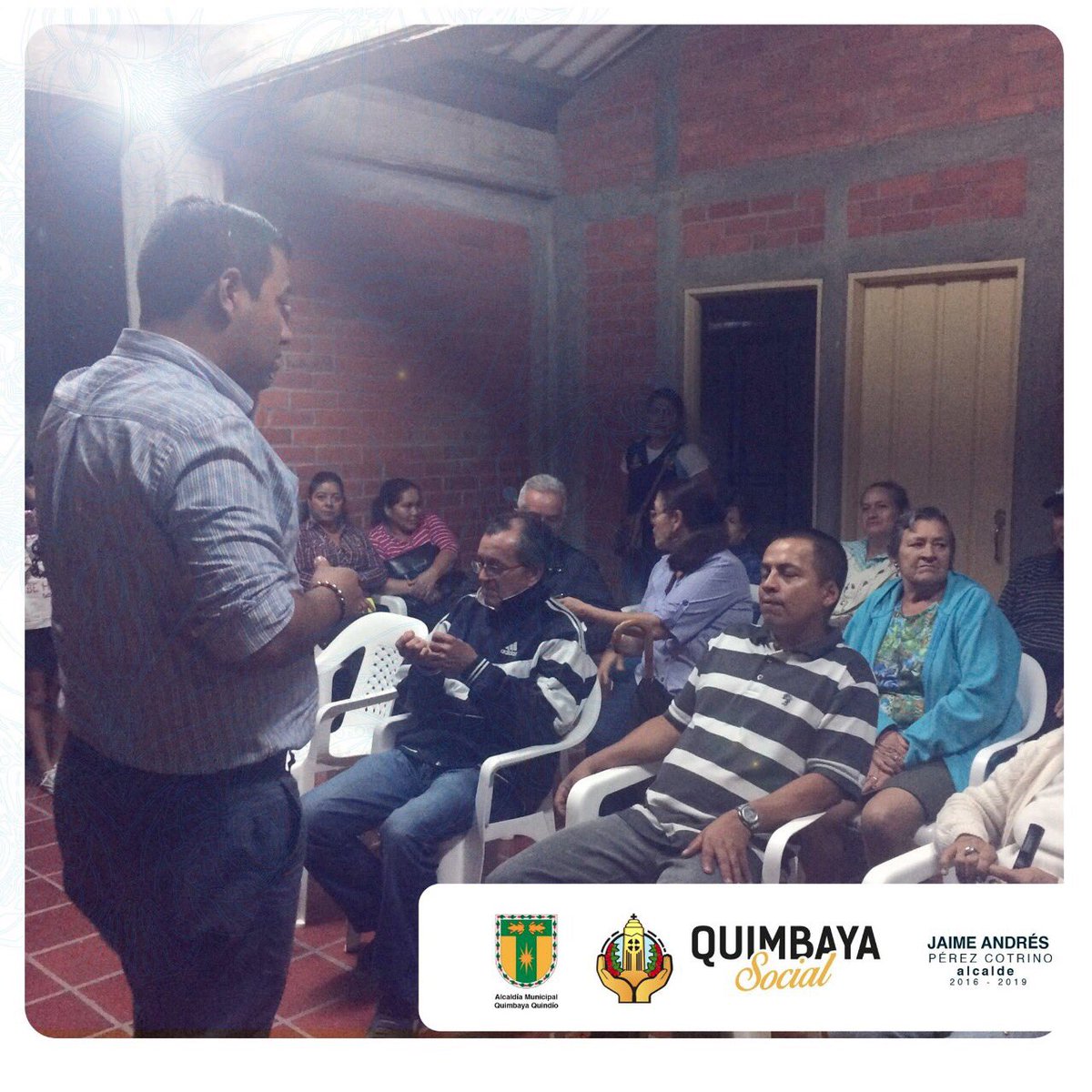 AlcQuimbaya's tweet photo. Realizamos consejo comunal con los habitantes del barrio La Esperanza, con el fin de escuchar las quejas e inquietudes de esta comunidad. https://t.co/sGQJgwSsub