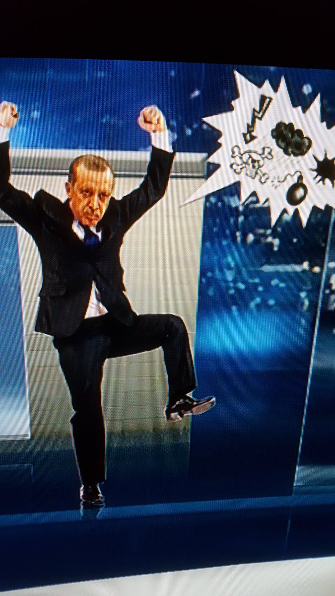 9Frenky's tweet photo. NICHT nur in Deutschland sondern auch in der USA RESPEKTIEREN DIE TÜREN die Gastgeber und Brügeln sich die Türkei ist NICHT Tragbar   !! No https://t.co/zA9Wdasa7u