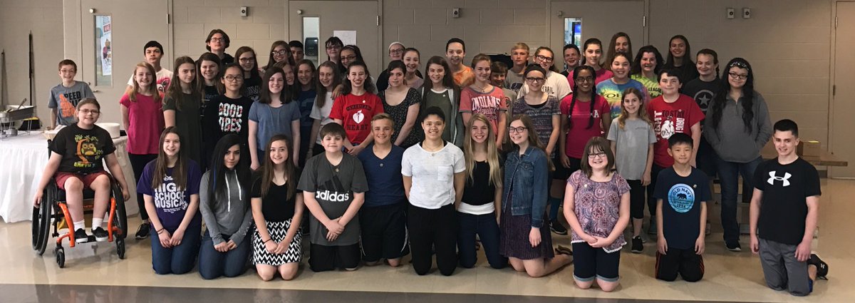 MaumeeMS's tweet photo. Celebrating at the Honors Breakfast this morning with the top 10% of the highest GPA's https://t.co/w674rhzRkA