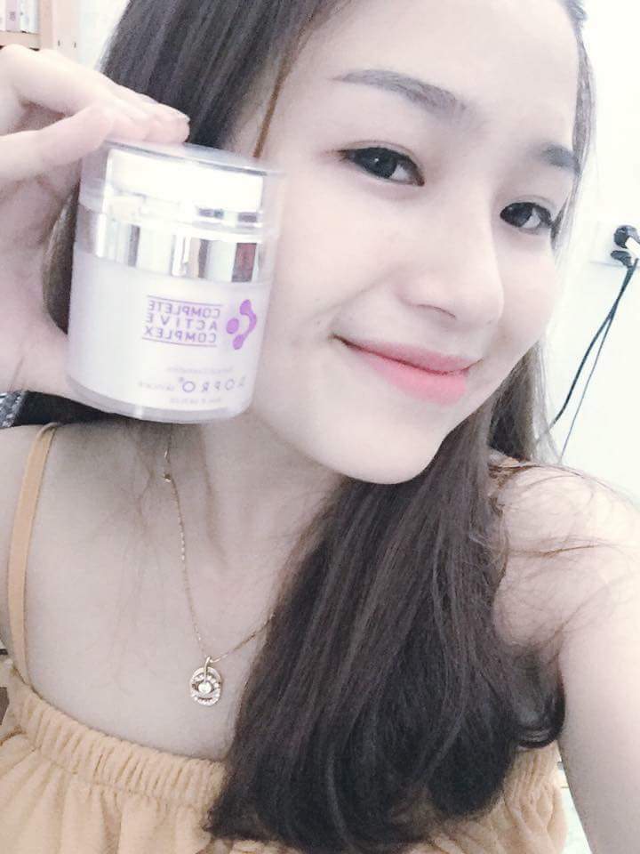 KimNina479's tweet photo. Ai muốn đẹp như #Hotgirl nhà em không ạ 😘
Bí quyết #Lamdep không tì vết với kem face #Mwhite
https://t.co/V9CtMARHXp 0913322684 https://t.co/32mY8T047P