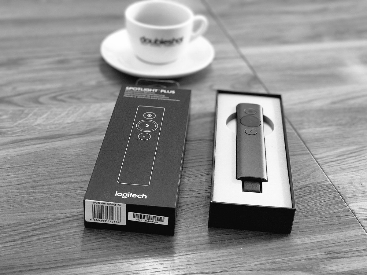 jirihubik's tweet photo. Dnes mi dorazil #presenter #SpotlightPlus od @Logitech, zítra dopoledne ostrý #test v rámci kurzu manažerské komunikace...📦👨🏼💻🕹 https://t.co/4QsVNW7tWX