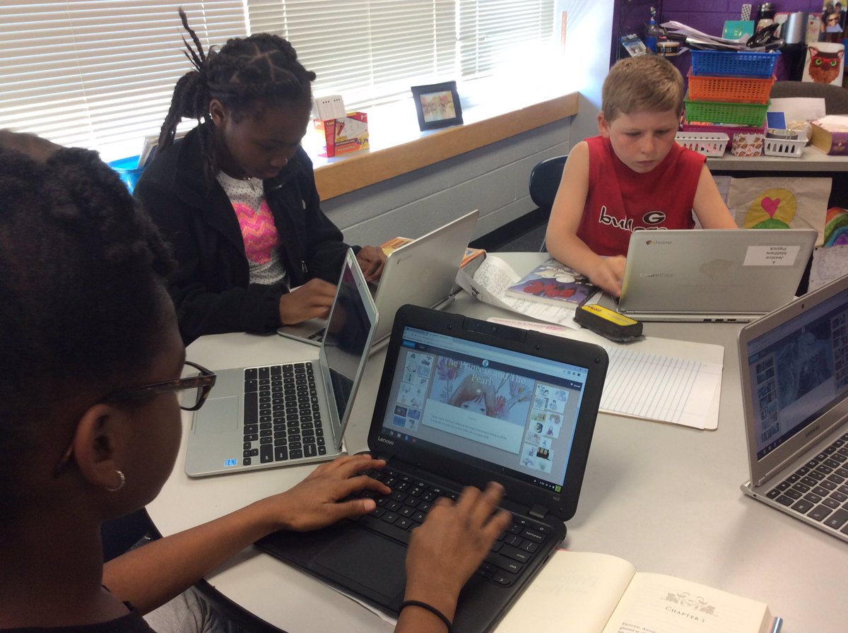 Book reports with <a href="/Storybird/">Storybird</a>! Ss say they like Storybird because it lets them connect with their book. #FCSTweets #laurelmillpride