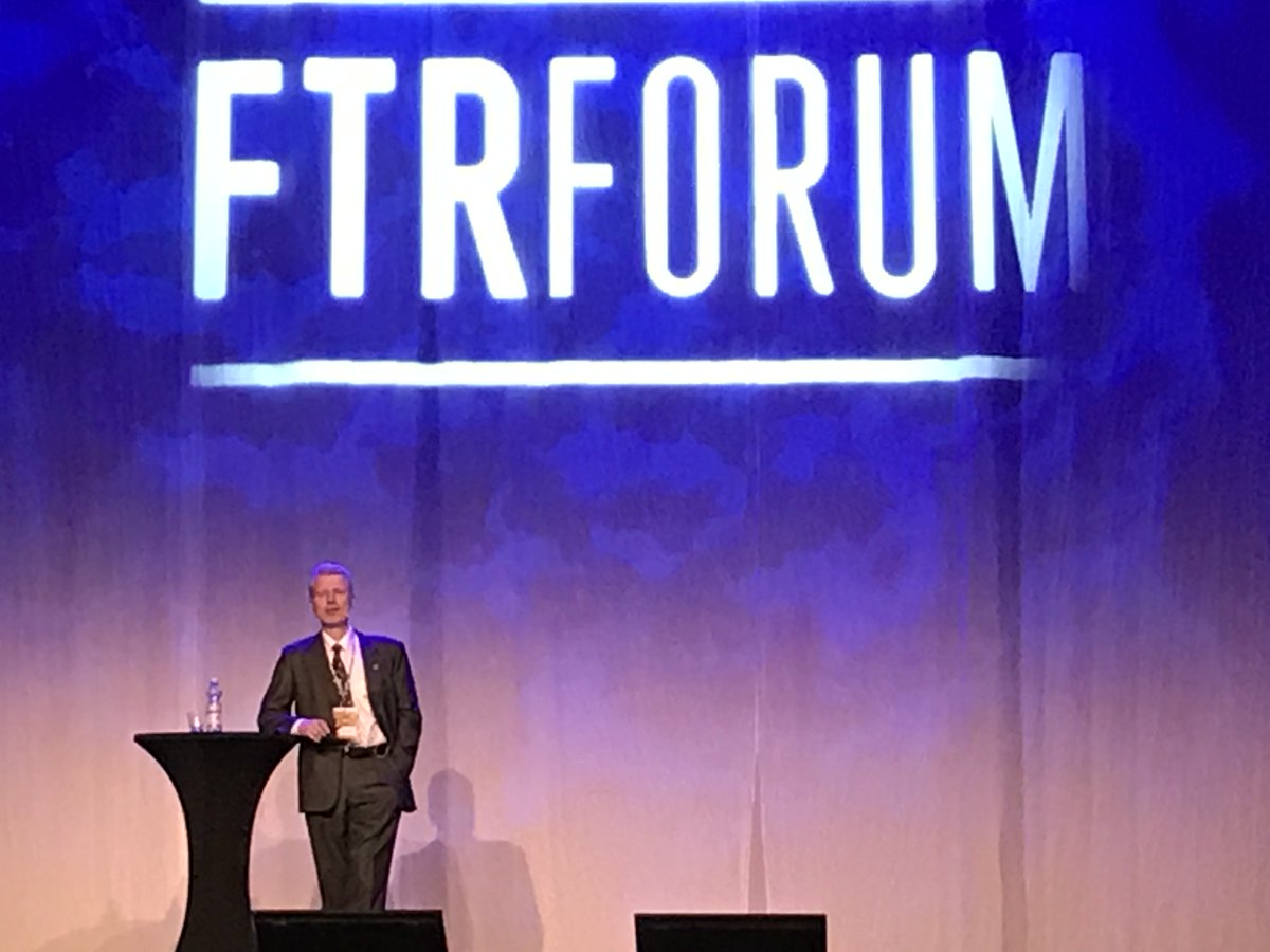 FTRForum's tweet photo. Mitä on 2020-luvulla? @ristolinturi #grafeeni #kellarikasvatus #3D-printing #materiaalitutka #paapyoralla #FTR17 https://t.co/85yRNnkLqB