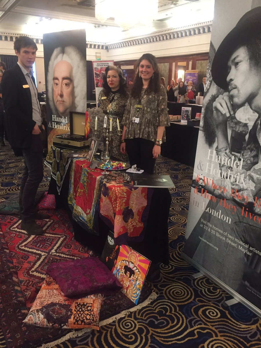 bryonyHHL's tweet photo. [when I had such a good time that I wrote this tweet but forgot to post it- last Thursday] Our stall for tonight's Golden Keys trade show! https://t.co/sCkQJsk1eZ