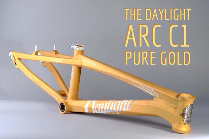 daylightcycleco's tweet photo. The Daylight ARC c1 in Satellite Gold + Cloud White. The ride is out of this world! #seeingdaylight #arcc1 #arcbrite #bmxflyingmachine https://t.co/xyaHpEgfyl