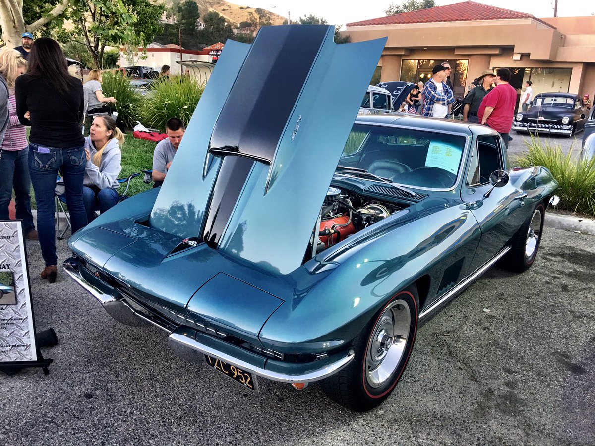 italo_speed's tweet photo. Attended a local event Saturday Route 66 Classic Grill.

@CorvetteRacing @Route66CG @corvettemuseum 

#italospeed #route66classicgrill https://t.co/f8mbK457Na