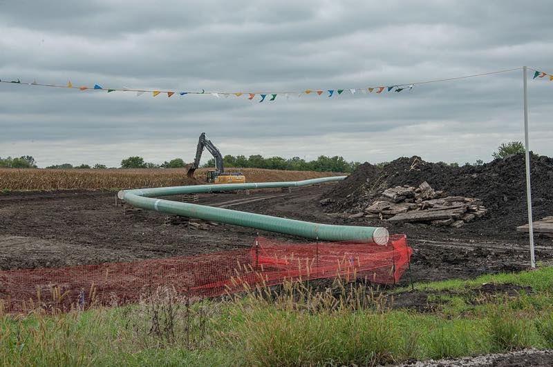 IndianCountry's tweet photo. DAPL Oils Spill! Dakota Access Pipeline Springs a Leak. We Told You So?  https://t.co/gY8EV0u54t https://t.co/IMNqYA6yKC