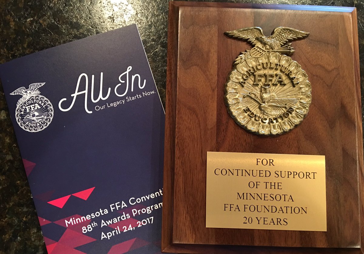 ISU_AL's tweet photo. Thank you @MNFFAFoundation for the 20 year recognition! Proud to be able to give back & support! #ForeverBlue #ALLinFFA https://t.co/R3vyOCht02