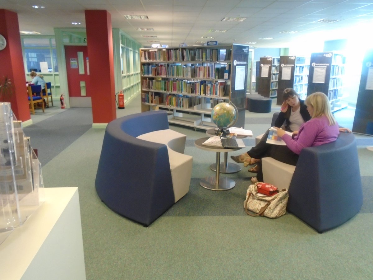 swclrc3's tweet photo. What a great turnout today in the LRC!
If you haven't already, come and enjoy our wonderful facilities like many other SWC students🤓 #LRC https://t.co/lGZaWkujHr